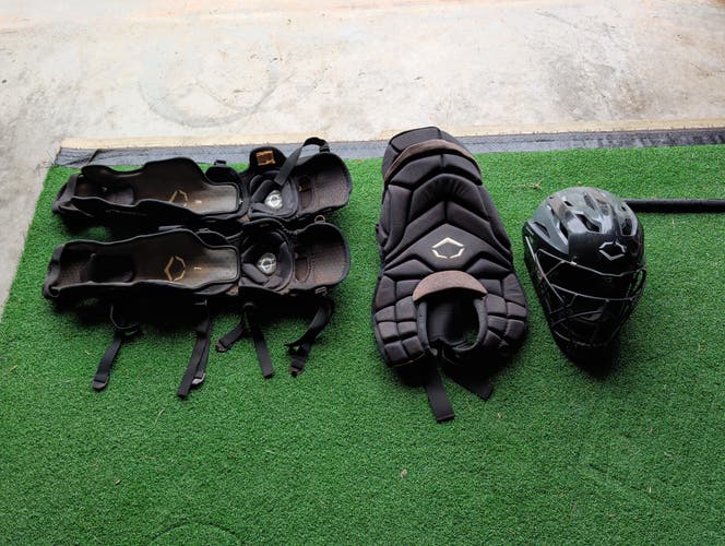 Black EVO Pro-SRZ Catcher's Set (Used)