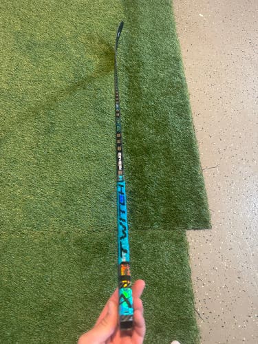 Senior Bauer Twitch Left Hand Hockey Stick P28 65 Flex (Used)