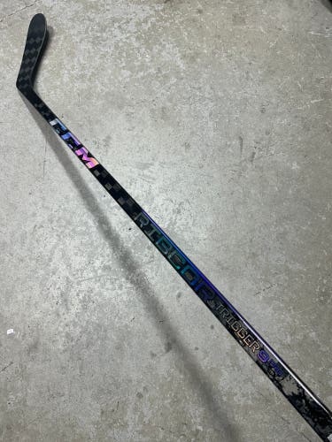 85 Flex P28 Senior CCM RibCor Trigger 9 Pro Right Hand Hockey Stick Pro Stock (New)