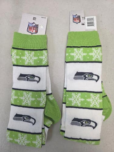 ST41 Mens NFL SEATTLE SEAHAWKS Lot of 2 Crew Socks MEDIUM 5-10 NEW