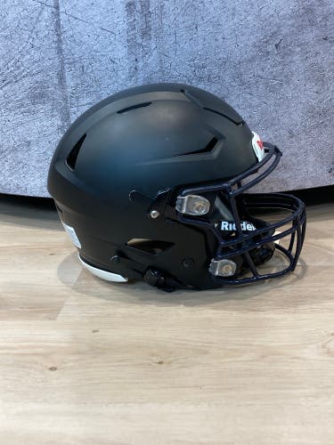 MINT CONDITION Youth XL Riddell SpeedFlex Helmet
