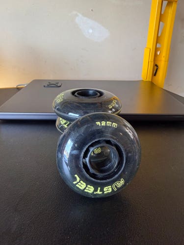 (4 Pack) Revision Steel Inline Roller Hockey Wheels 72MM