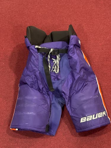 Senior Medium Bauer Hockey Pants Item#POM