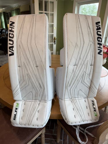 28" 2024 Vaughn Goalie Leg Pads (Used)