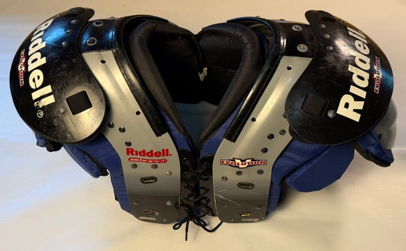 Small Adult Riddell Evolution Shoulder Pads