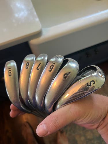 Men's Callaway Edge Right Handed Iron Set Regular Flex 6 Pieces (Used)