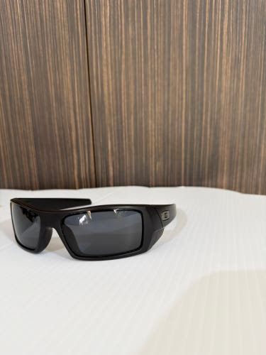 Black Unisex Adult One Size Fits All Oakley Sunglasses (Used)