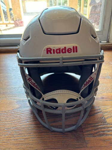 White Adult Large Riddell SpeedFlex Helmet (Used)