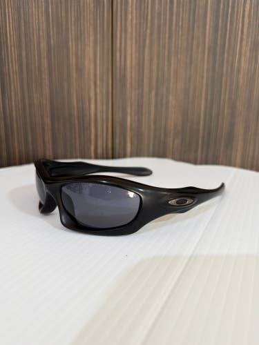 Unisex Adult Oakley Sunglasses (Used)
