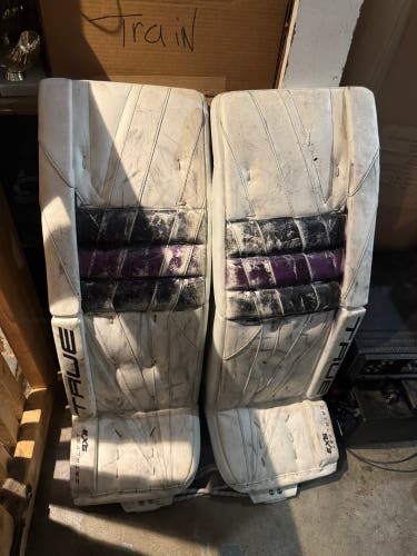 34" True Catalyst 9X3 Goalie Leg Pads (Used)