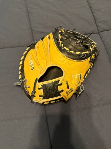 Wilson A2000 RH Catcher's Baseball Glove 34" (Used)