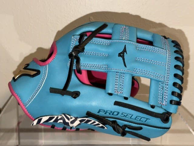 Mizuno Wynwood Infield GPSE1-600R Baseball Glove 11.75" (New). Miami, Rare find.