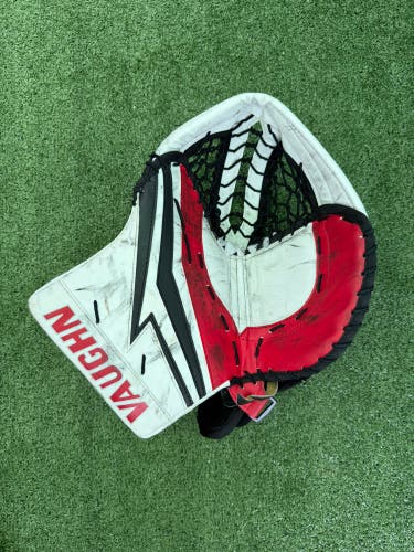 Vaughn Velocity V9 Goalie Glove Regular | Junior