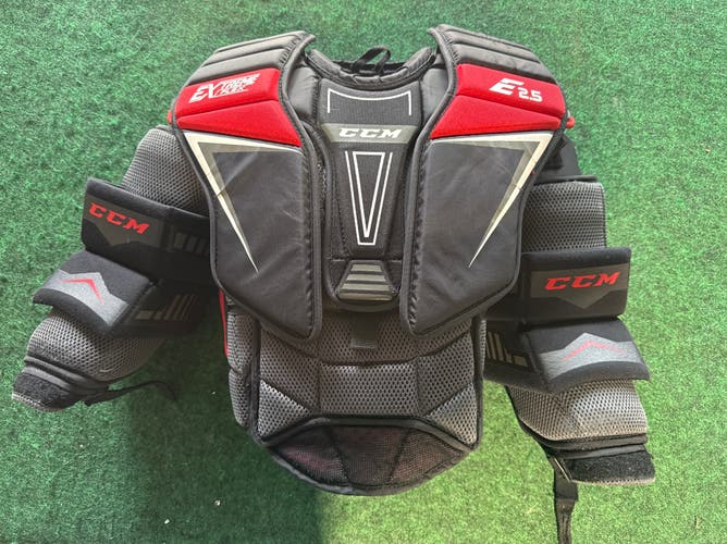 CCM Extreme Flex E2.5 Goalie Chest Protector (Used) | Junior Small/Medium