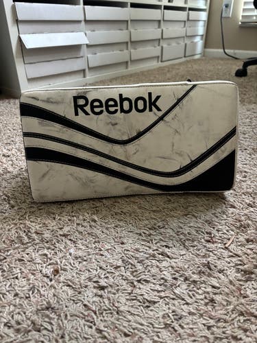 Reebok XLT24 Regular Blocker (Used)