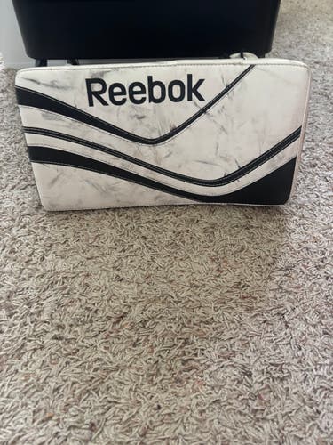 Reebok XLT24 Regular Blocker (Used)