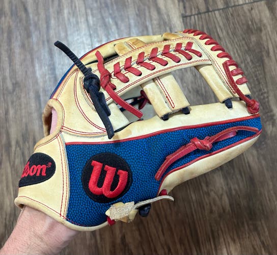 Infield RH Wilson A2000 Baseball Glove 11.75" (Used)