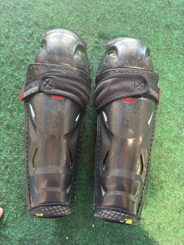 Junior Bauer Vapor 3X Pro Shin Pads 12" (Used)