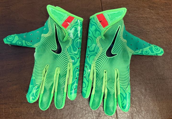 Green Small Adult Nike Vapor Jet Gloves (Used)