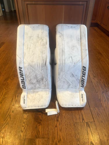 32" Bauer Supreme M5 Pro Goalie Leg Pads (Used)