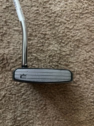 Cobra KING Agera mallet putter, 34”, with a SuperStroke grip