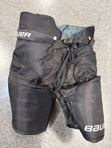 Black Intermediate Medium Bauer X Hockey Pants (Used)