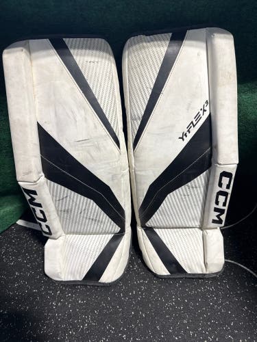 White & Black CCM YTFLEX 3 Goalie Leg Pads (Used) | 24"