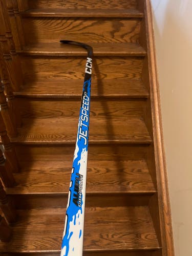 Senior CCM JetSpeed FT9 Pro Right Handed Hockey Stick P28 75 Flex Pro Stock (New)