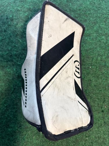 White Youth Warrior Ritual G4 Goalie Blocker Regular (Used)