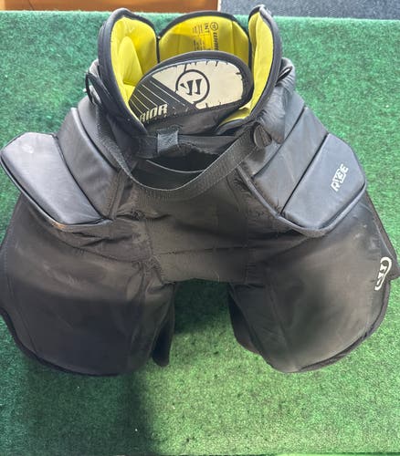 Black Warrior Ritual X3E Hockey Goalie Pants (Used) | Junior Small/Medium