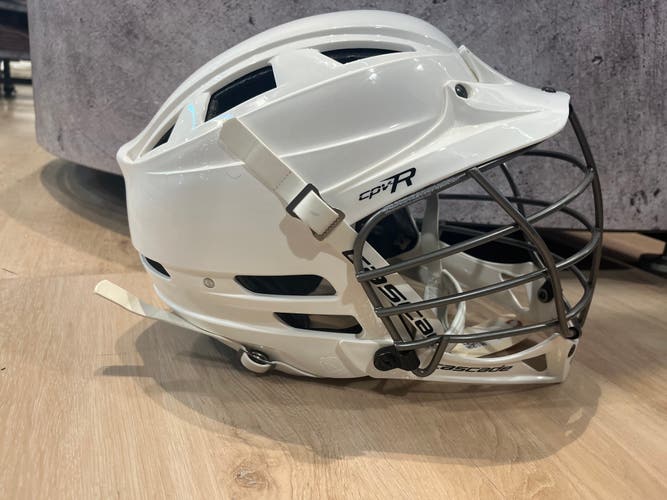 Used White Youth XS Cascade CPV-R Helmet