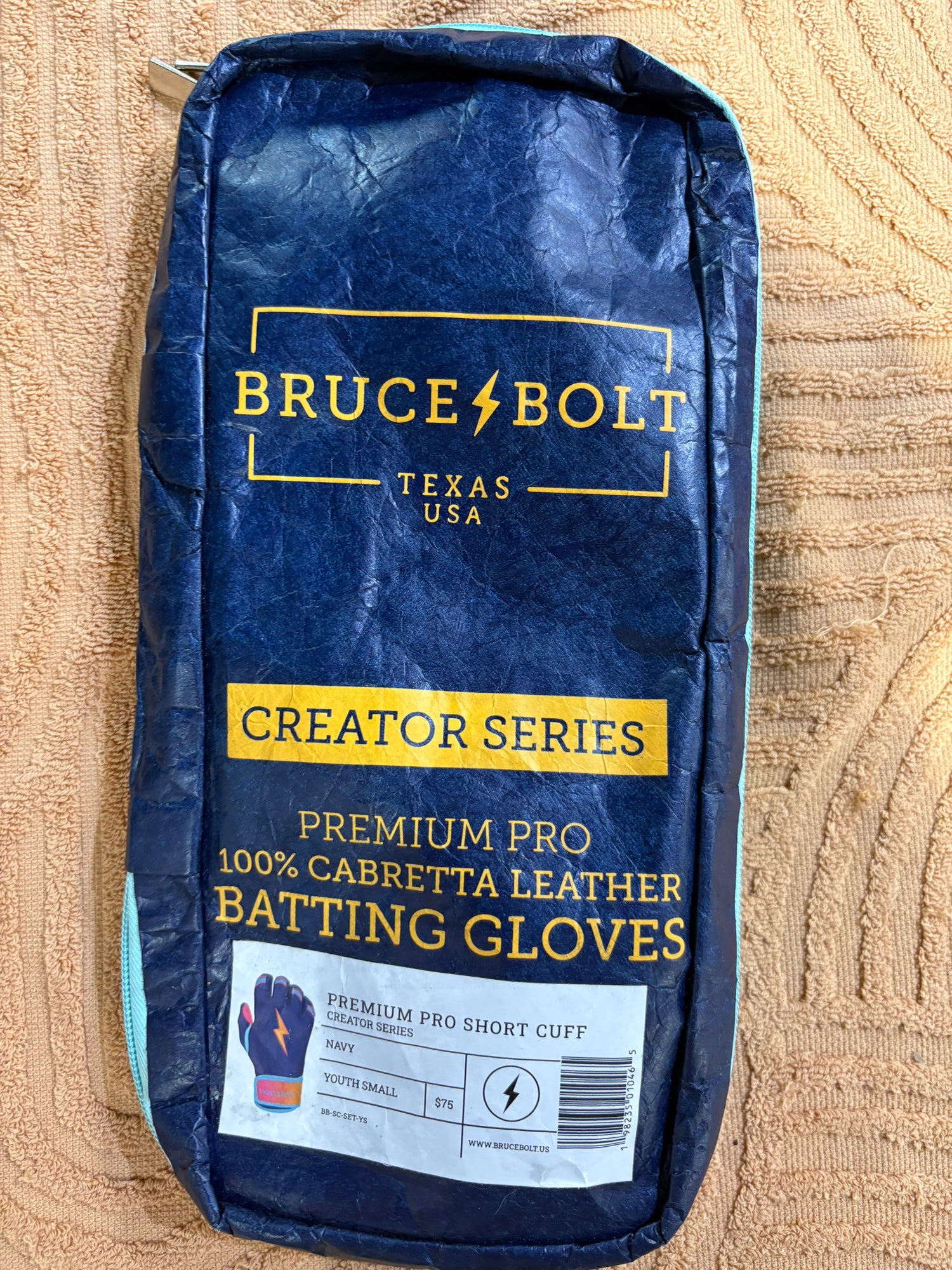 Bruce Bolt Youth Small Patriot Series | SidelineSwap | Buy and