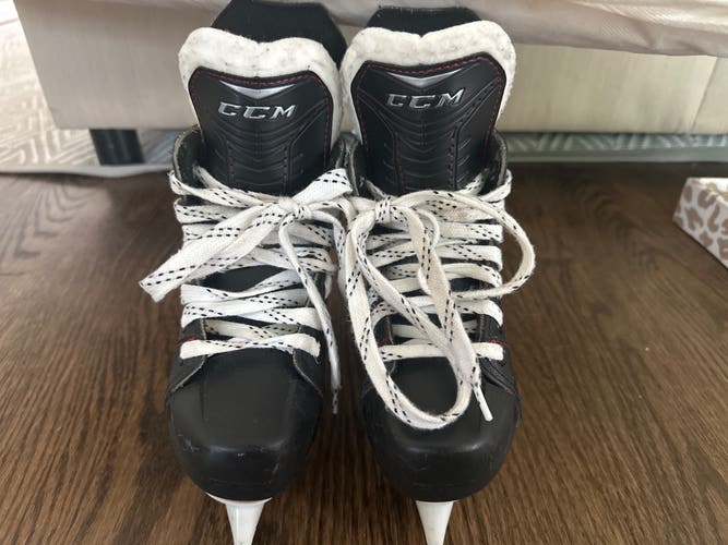 CCM JetSpeed 250 Hockey Skates 11 (Used)
