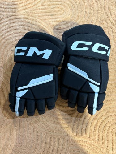 Black Senior CCM Next Gloves 14" (Used)