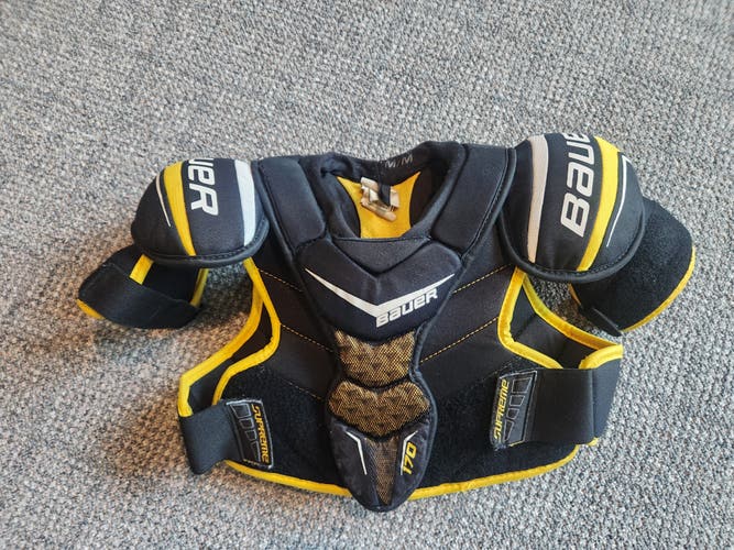Used Junior Medium Bauer Supreme 170 Shoulder Pads