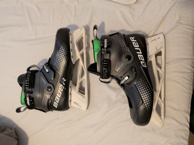 Bauer Konekt Hockey Goalie Skates Regular Width 10 (Used)