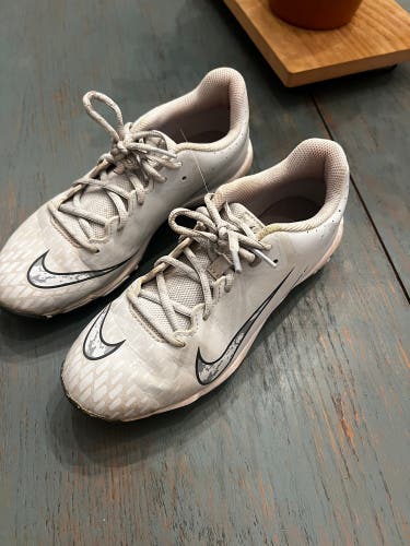 Gray Kid's 6Y (Big Kids / Youth) Youth Nike Air Diamond Low Top Molded Cleats (Used)