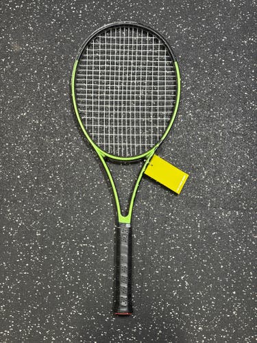 Adult Wilson BLADE V8 Tennis Racquet (Used)