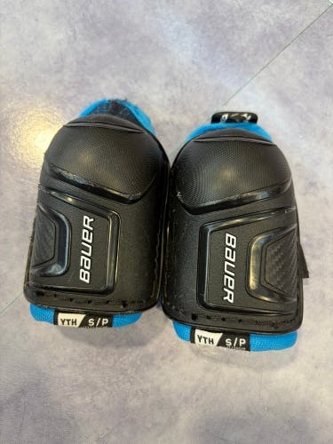 Youth Small Bauer X Elbow Pads (Used)