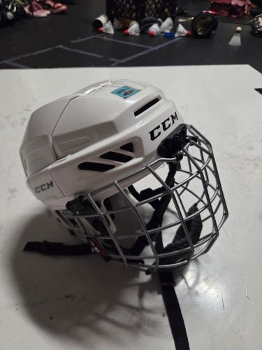CCM FitLite 3DS Helmet (Used)
