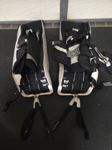 25" Brian's Netzero Goalie Leg Pads (Used)