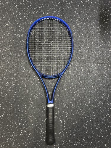 Adult Diadem Elevate Tennis Racquet (Used)