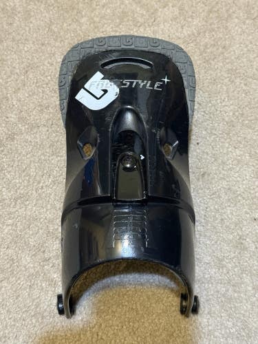 One Freestyle Snowboard binding High Back Small Black