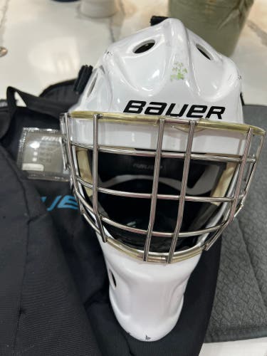 Junior 2021 Bauer 940 Goalie Mask (Used)