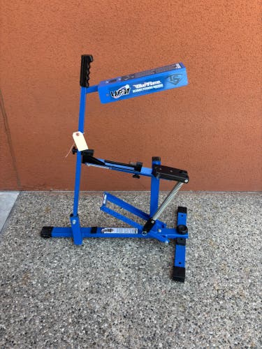 Louisville Slugger Blue Flame Pitching Machine
