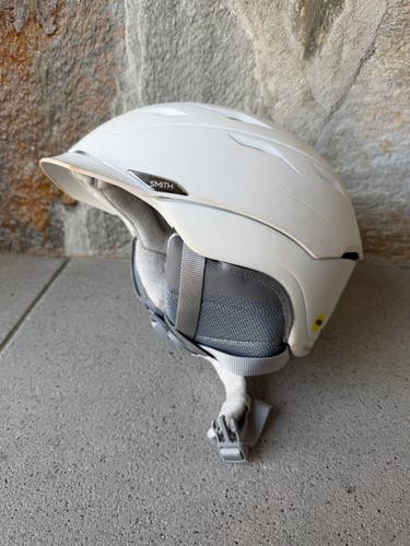 Medium Smith Helmet (55-59cm)