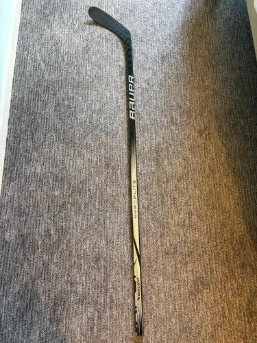 Bauer Vapor Hyperlite 2 Left Hand Hockey Stick Senior 77 Flex Kucherov Pro Curve (New)