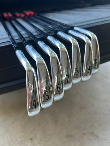 Men's 2016 Titleist 716 AP2 Right Handed Iron Set Stiff Flex (Used)