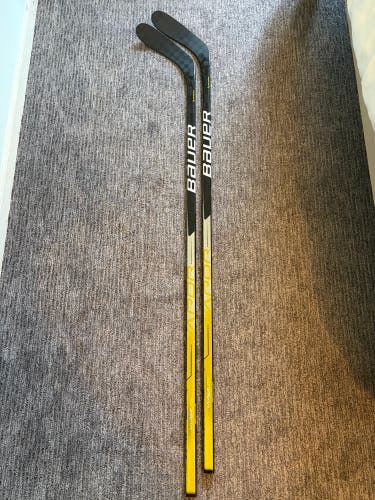 Bauer Vapor Hyperlite Left Hand Hockey Stick 2Pack Senior 77 Flex Pro Stock Kucherov Curve (New)