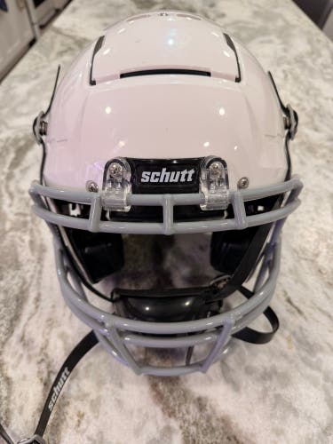 White Adult Medium Schutt F7 2.0 VTD Helmet (New)